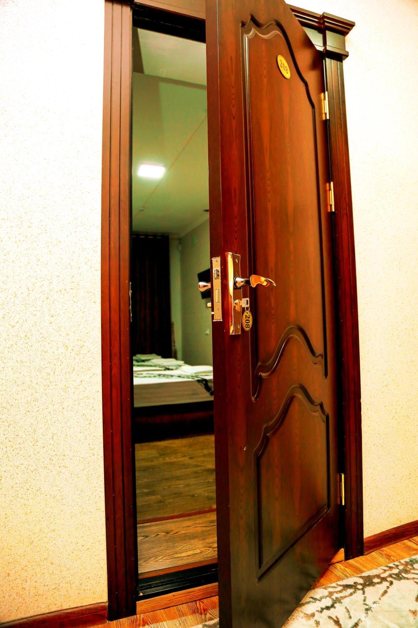Hotel Mir Адрес Abu Ali Ibn Sino 4A Buchara Exterior foto